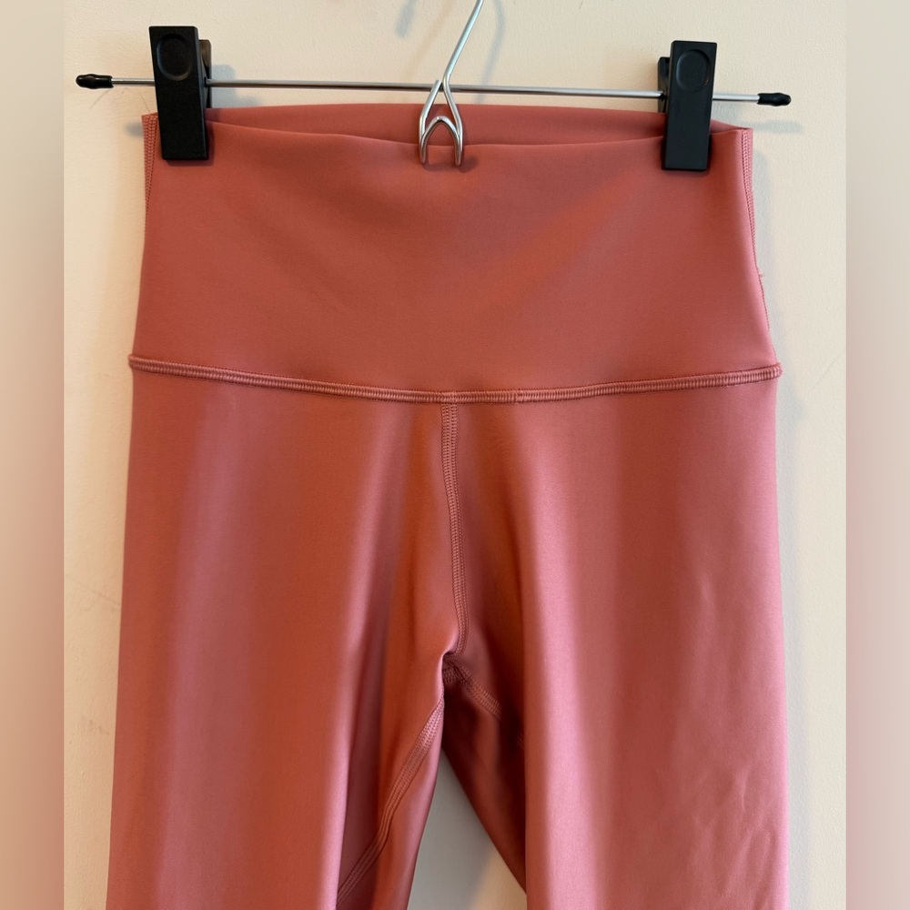 Alo 7/8 High-Waist Airlift Legging
Color: Soft Terracotta - Picture 3 of 4